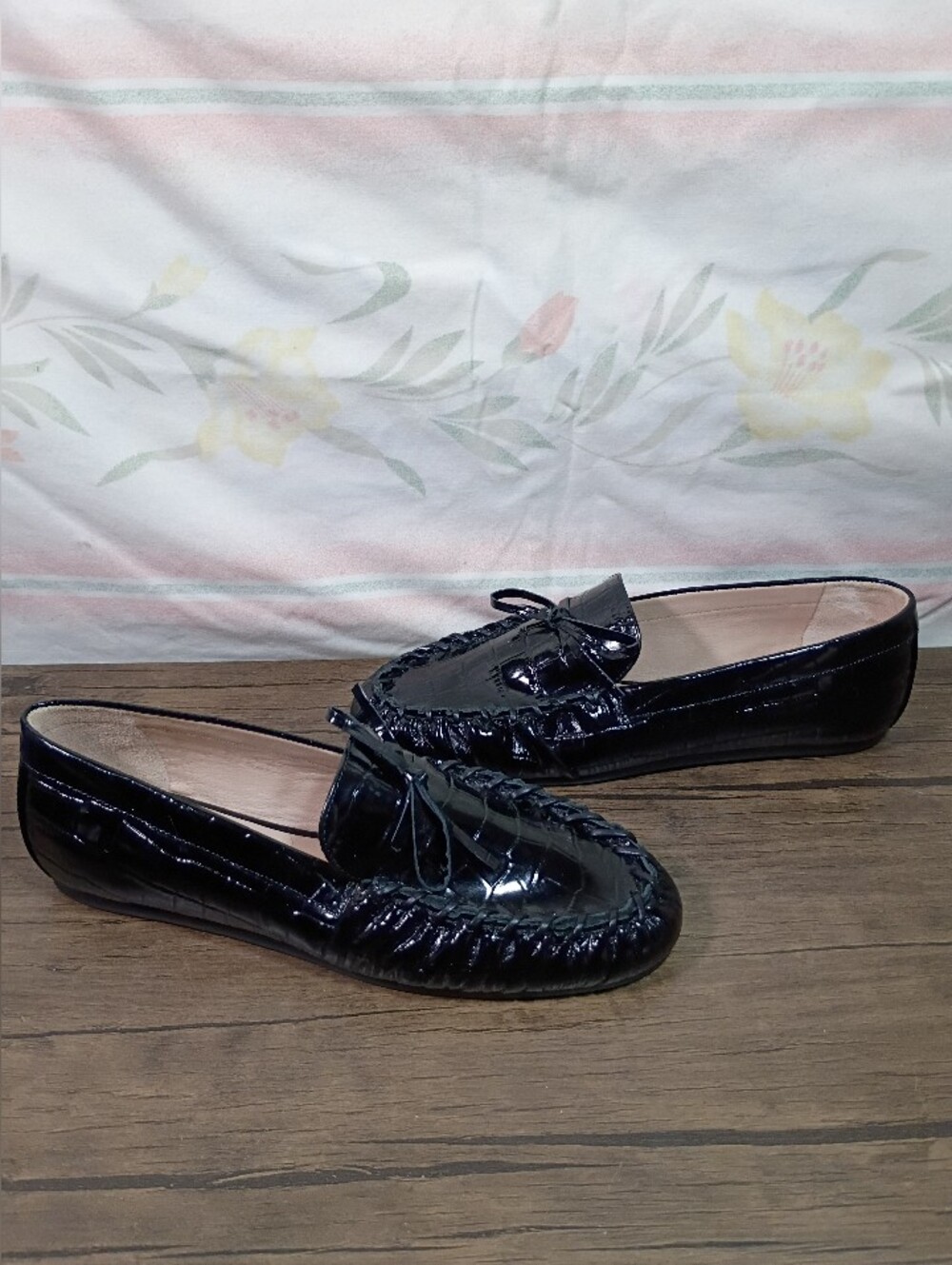 Stuart Weitzman Women's Black Britt Bow Loafers Shoes Size 7.5B